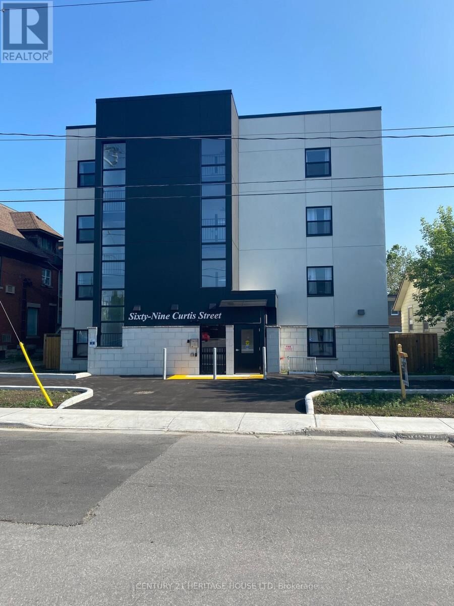 Property Photo: 69 Curtis Street 106 ON N5P 1C4