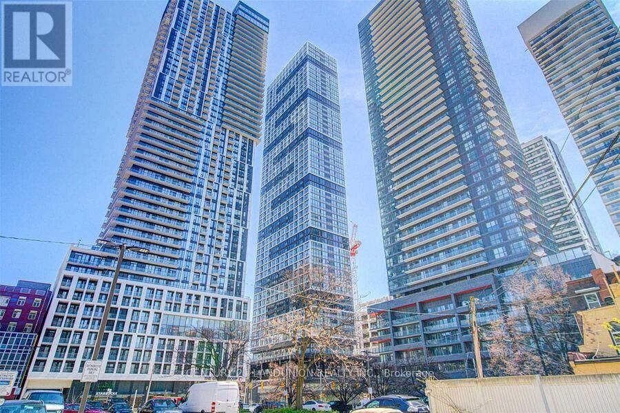 Property Photo: 181 Dundas Street East 2905 ON M5A 0N5
