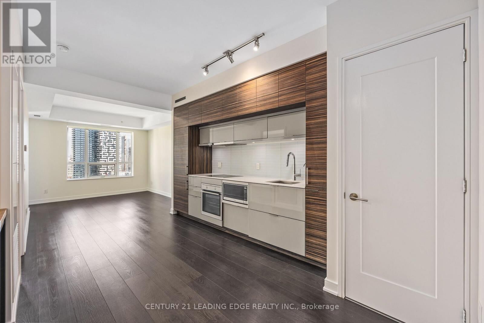 Property Photo:  88 Scott Street 2703  ON M5E 0A9 