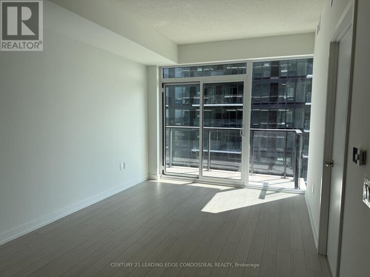 Property Photo: 4010 Eglinton Avenue West 1607 ON M9A 0G5