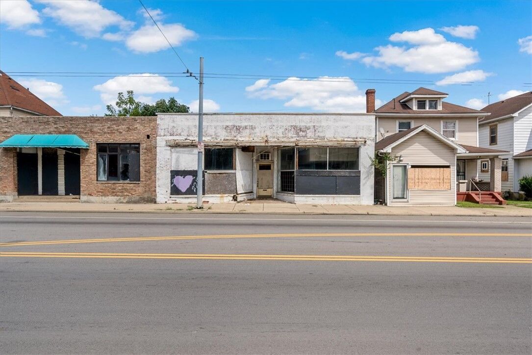 Property Photo:  2212 N Main Street  OH 45405 