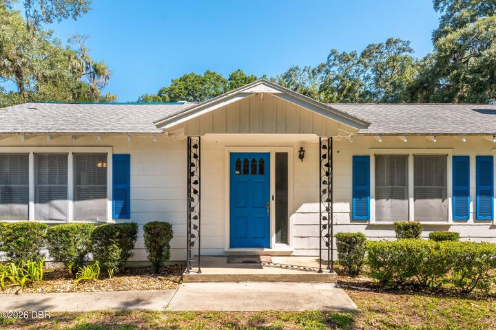 Property Photo: 8443 Fort Caroline Road FL 32277