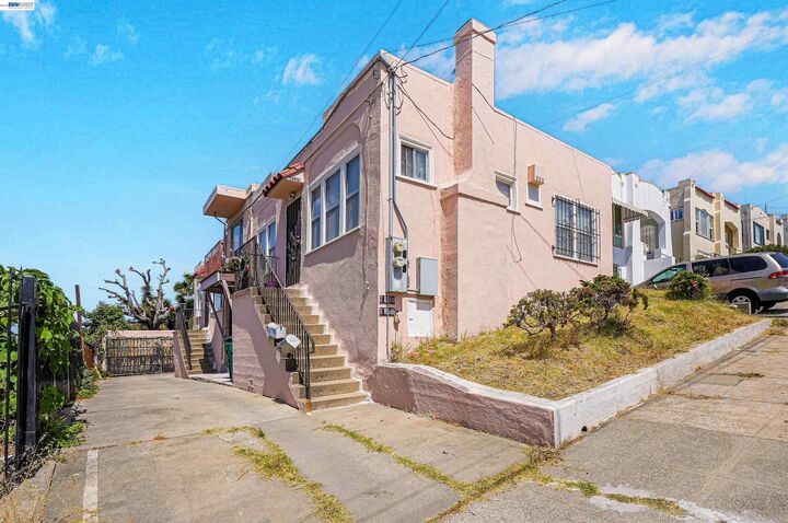 Property Photo: