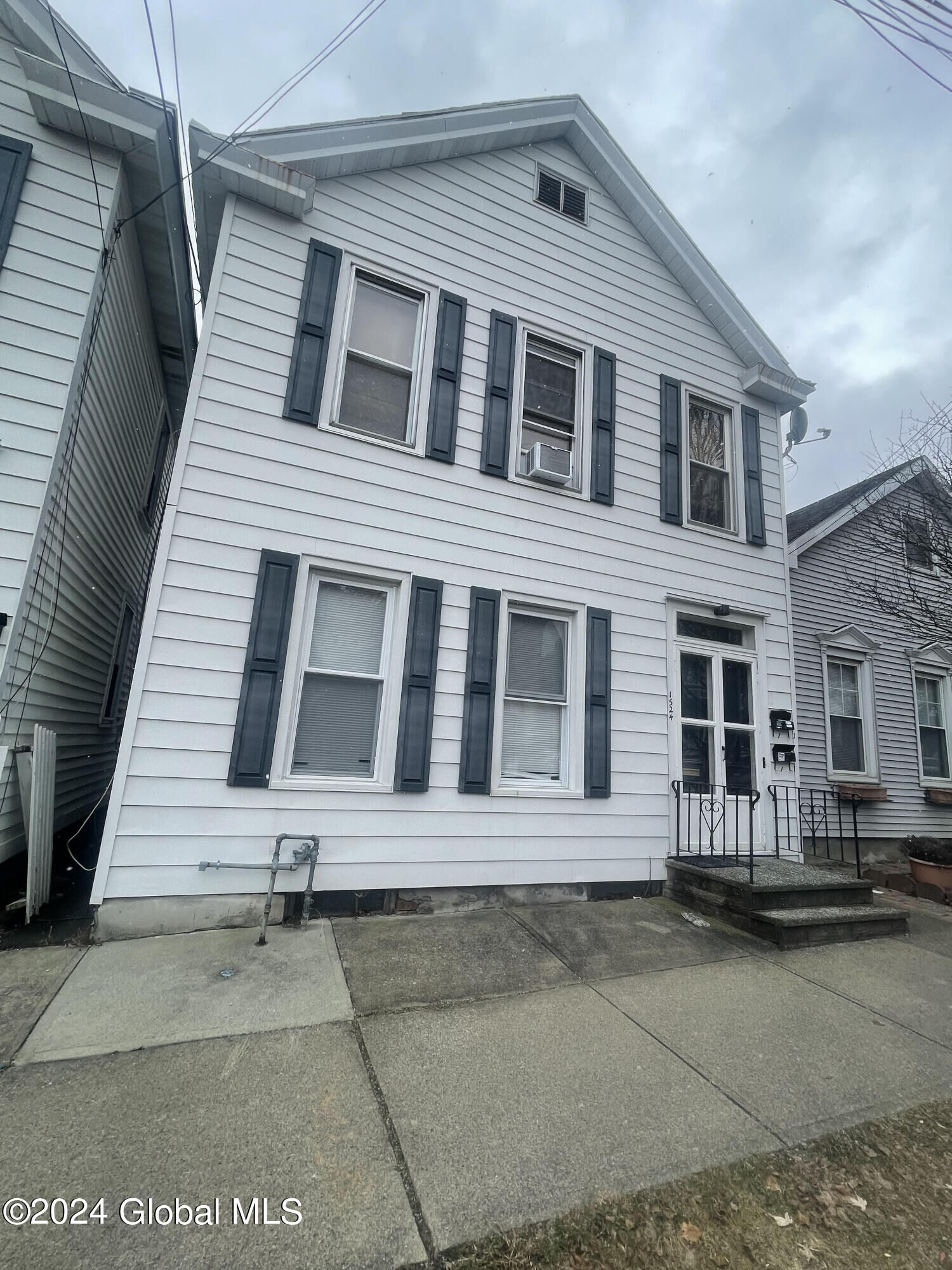 Property Photo:  1524 5th Avenue 2nd Floor  NY 12189 