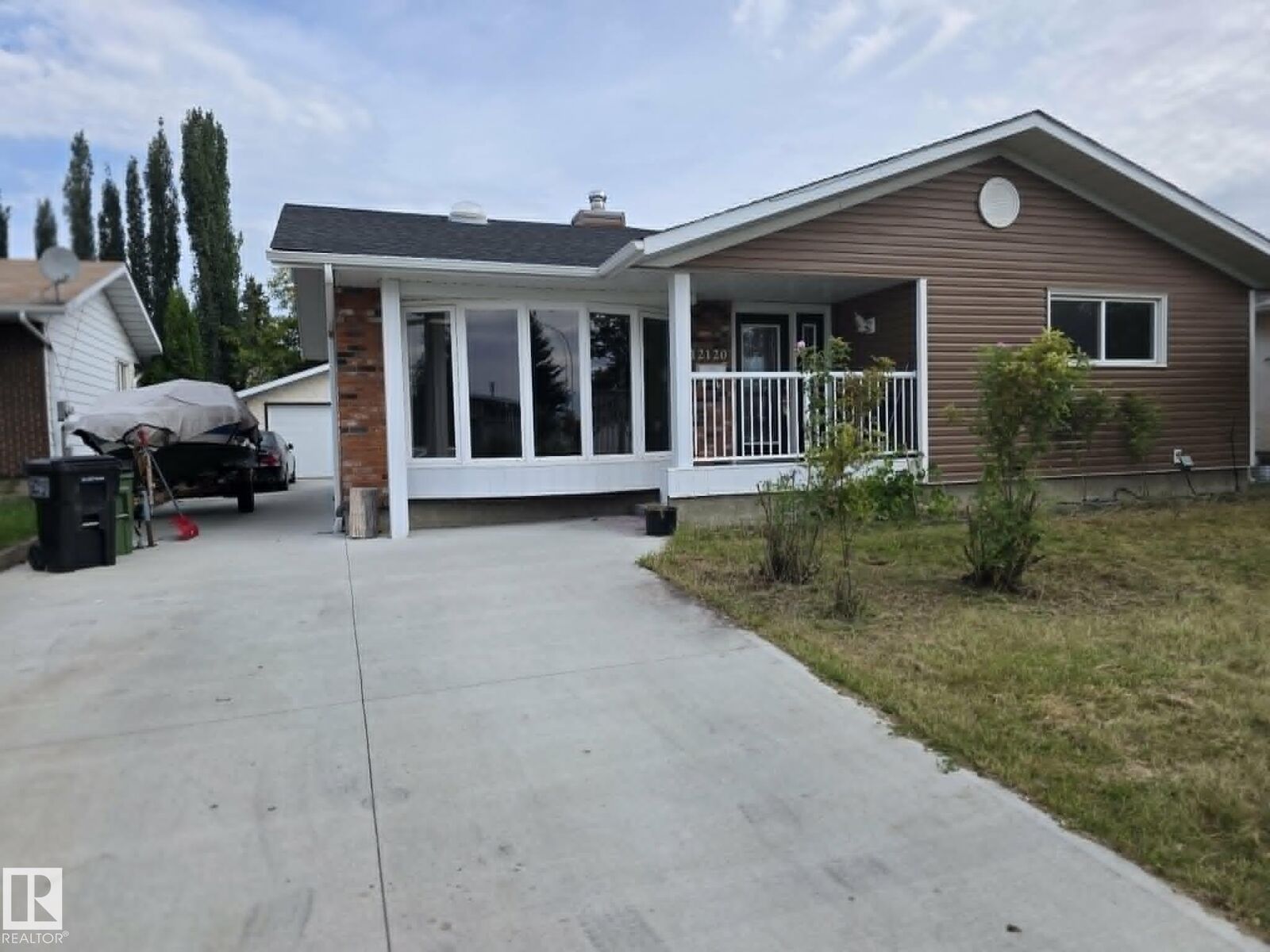 Property Photo:  12120 146 Avenue NW  AB T5X 1V3 