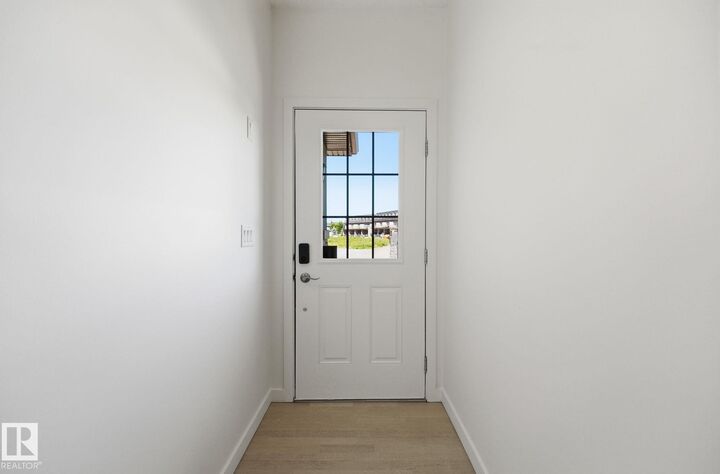 Property Photo: 5873 Mullen Place NW 47 AB T6R 0T5