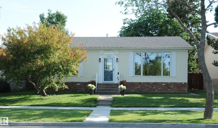 10219 155 Avenue NW — photo 1