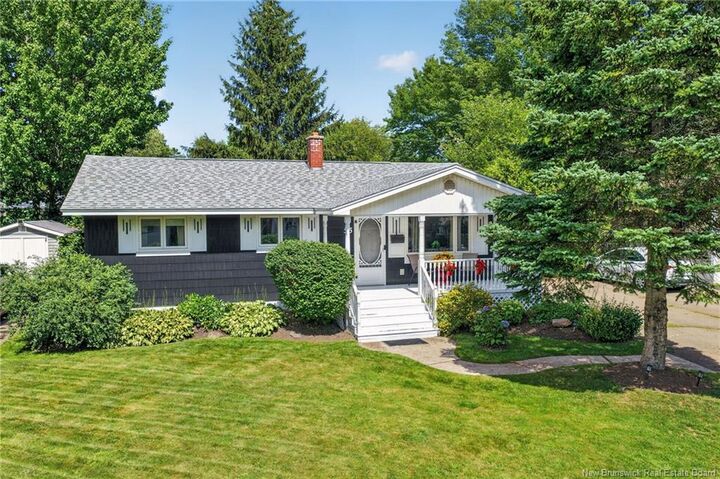 55 Lindsay Street — photo 1