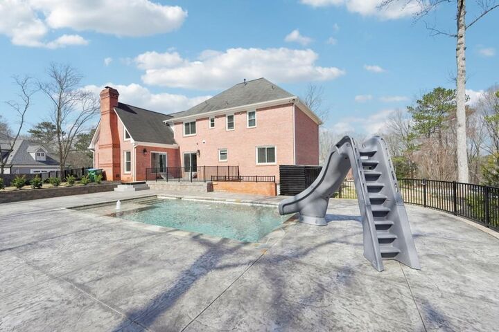 Property Photo: 1600 Spring Arbor Court SW GA 30047
