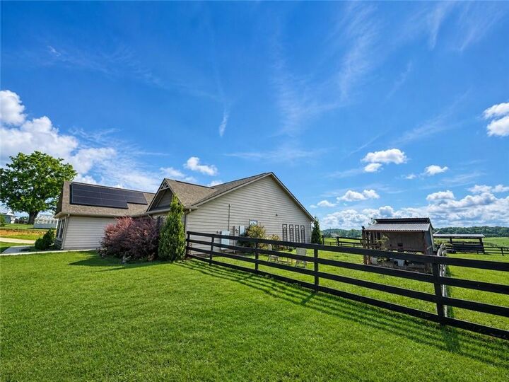 Property Photo:  4404 Smokey Rd  GA 30263 