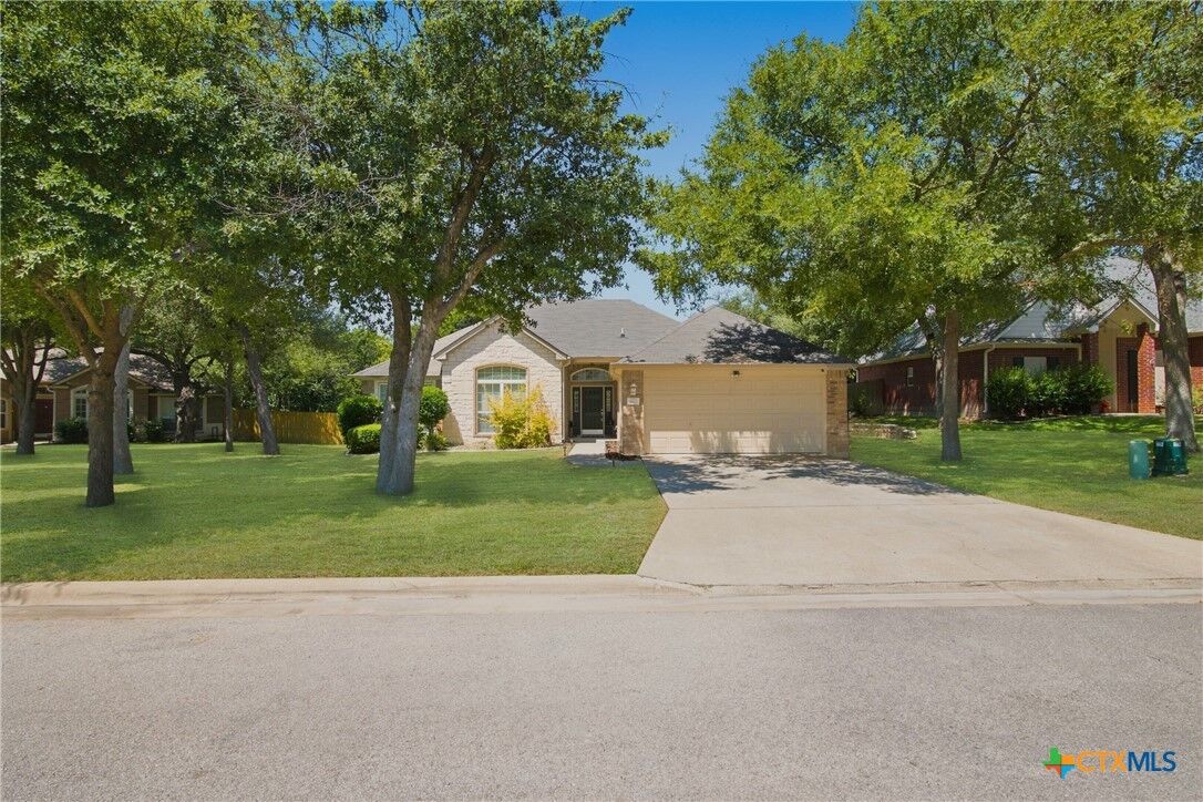 Property Photo:  5812 Butterfly Court  TX 76502 