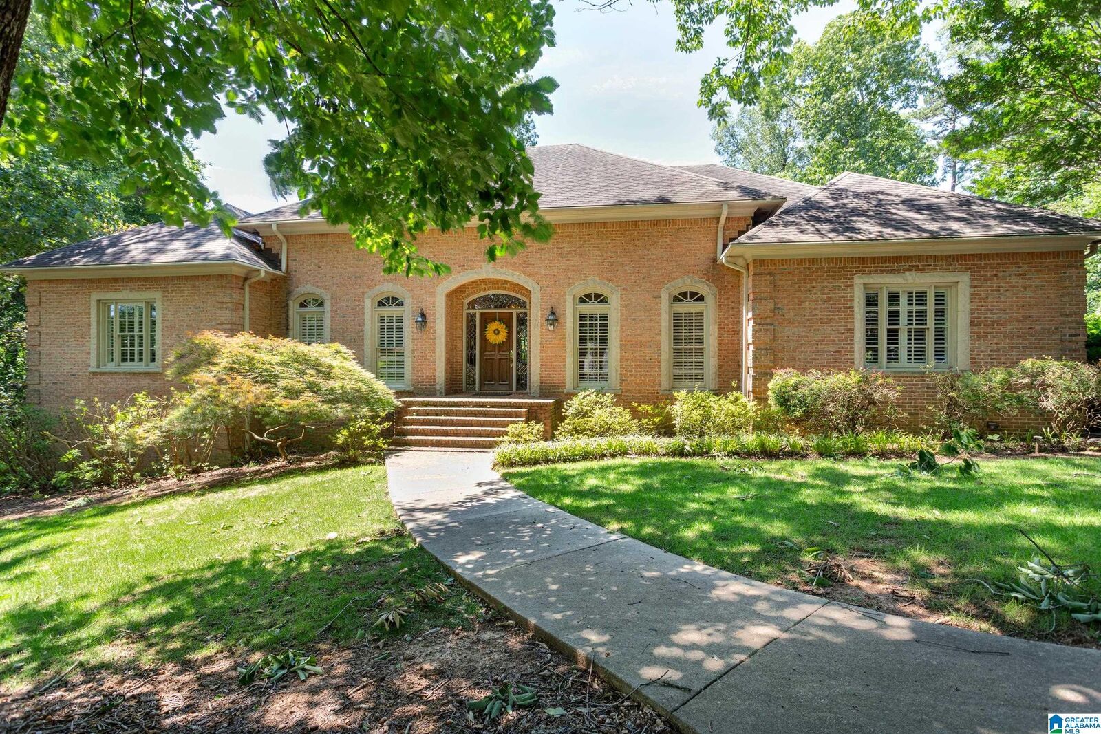 Property Photo: 4905 Cold Harbor Drive AL 35223