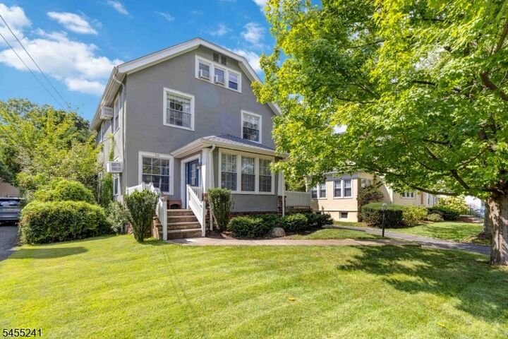 Property Photo:  28 Fairview Avenue  NJ 07901 