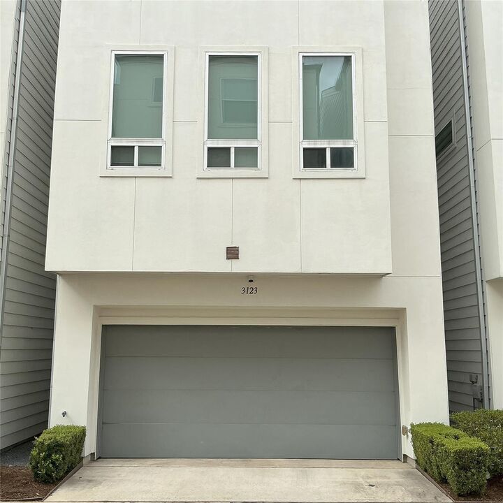 Property Photo: 3123 Leeland Street TX 77003
