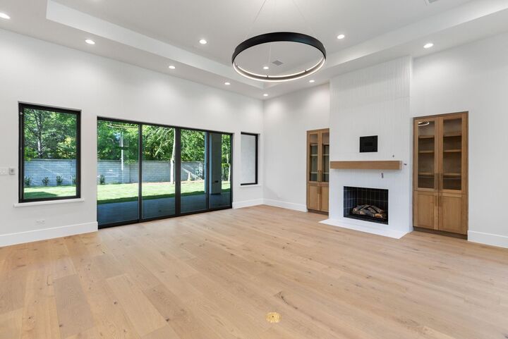 Property Photo:  422 N Copa Palm Loop  TX 77316 