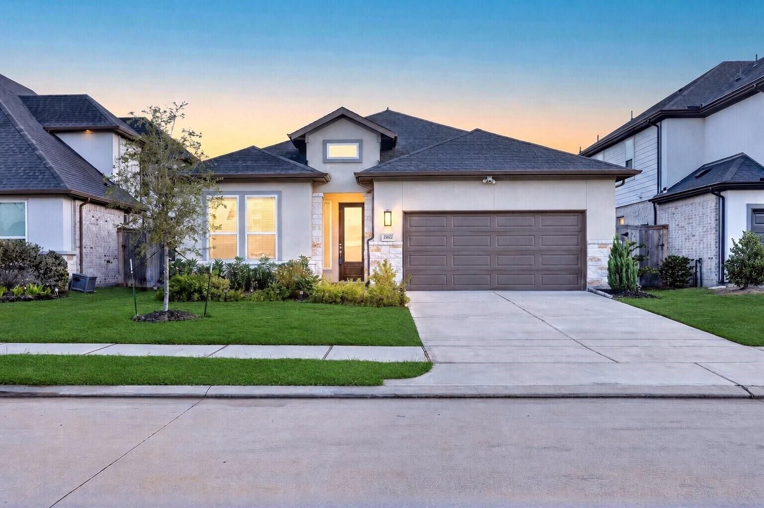 Property Photo: 21622 Laggan Cliff Lane TX 77433