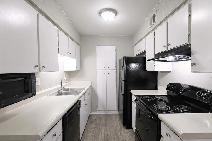 Property Photo:  8100 N N Mopac Expressway 03-111  TX 78759 
