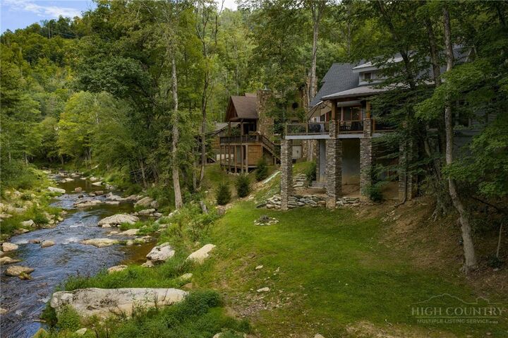Property Photo:  148 River Haven Drive  NC 28604 