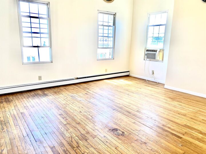 Property Photo:  325 Central Ave 3  NJ 07307 