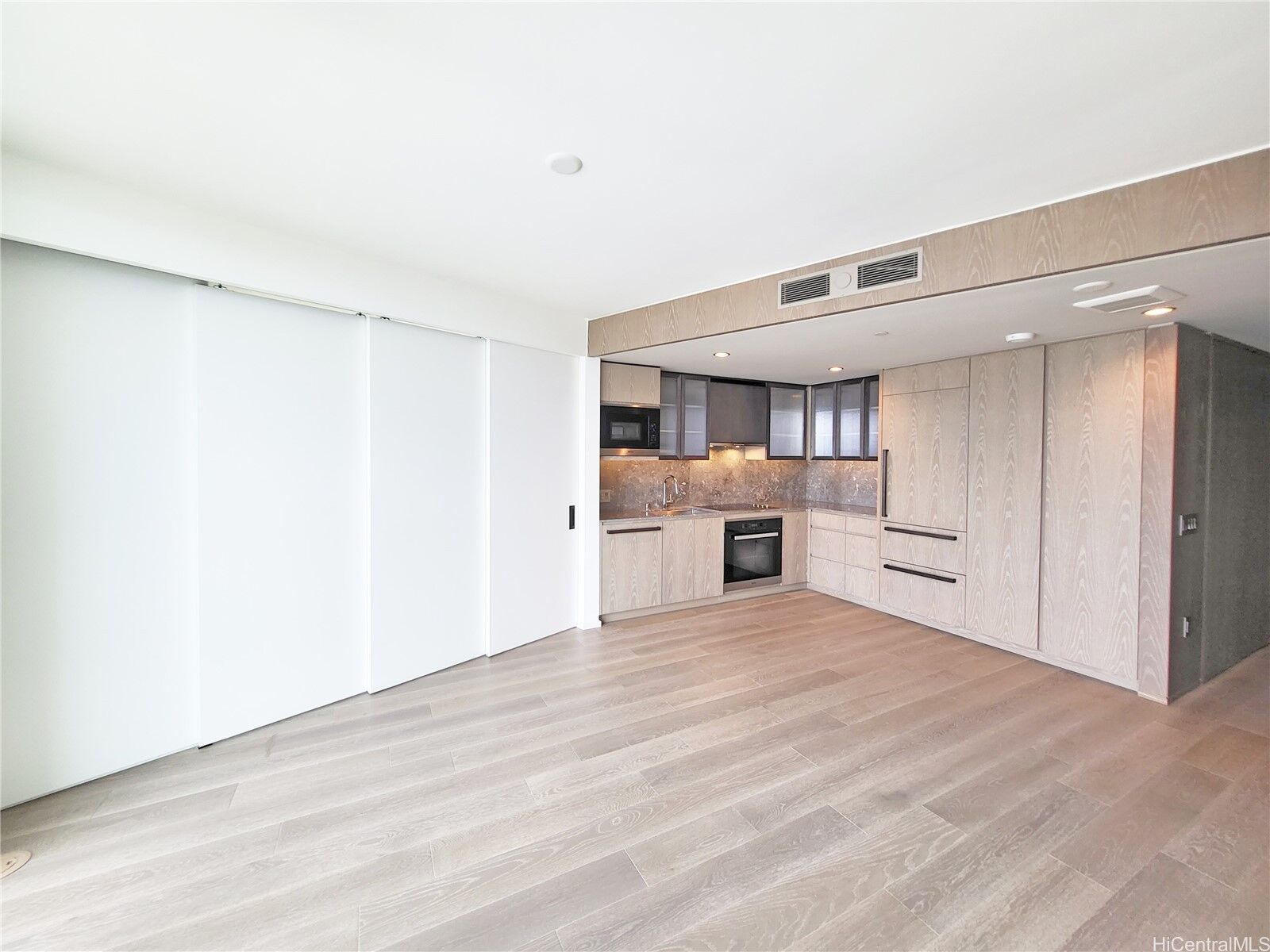 Property Photo: 1000 Auahi Street 2003 HI 96814