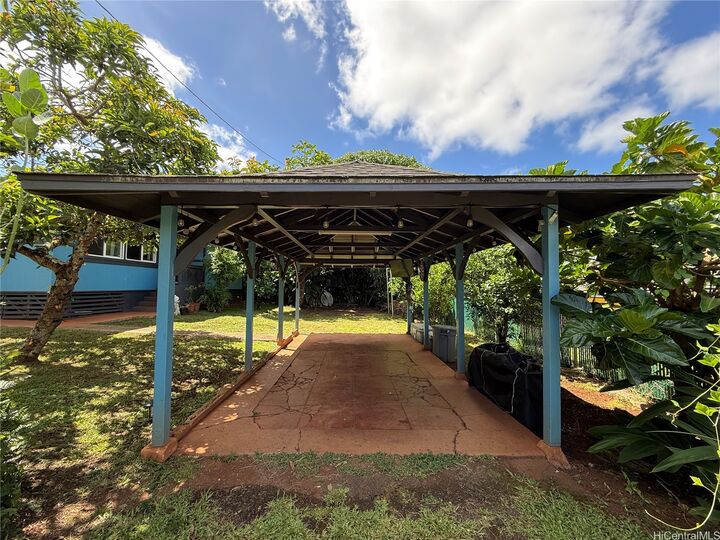 Property Photo:  64 Makaweo Avenue A  HI 96786 