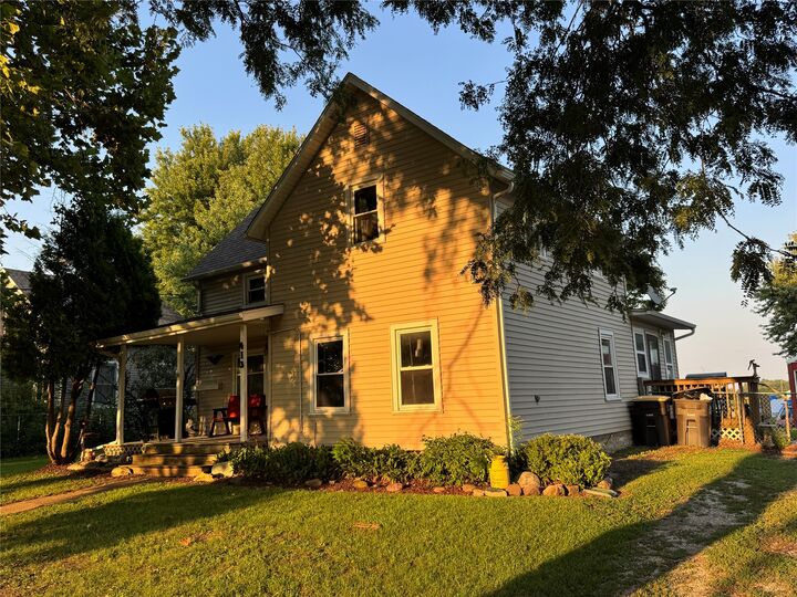 Property Photo: 413 McClellan Street IA 50174