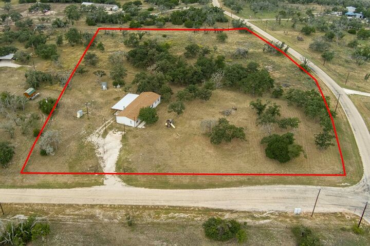 Property Photo: 36 Crossing Dr TX 78631