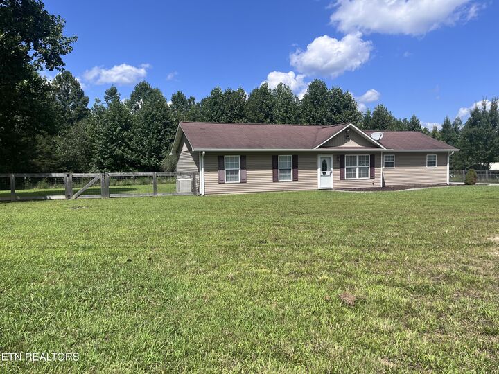Property Photo:  29 Mount Vernal Rd  TN 37854 