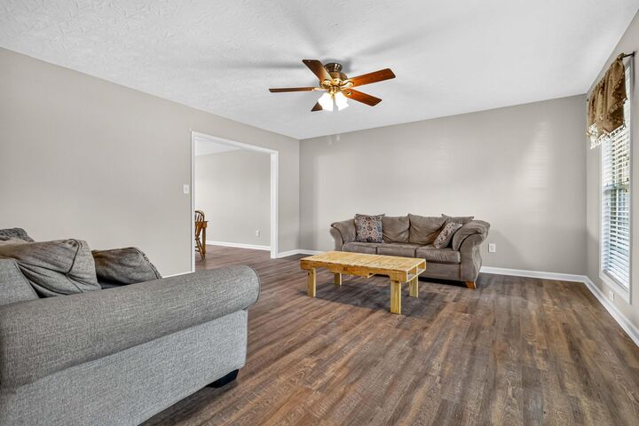 Property Photo:  203 Primrose Circle  KY 40475 