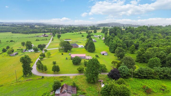 Property Photo:  1716 Liberty Road  KY 42567 