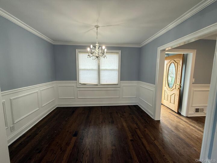 Property Photo:  253 Kensington Road  NY 11530 