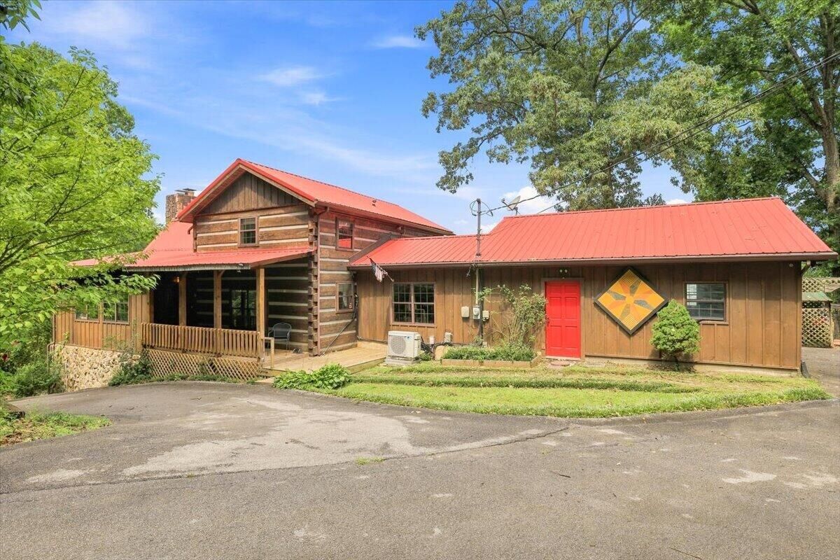 Property Photo:  2308 N Ridge Drive  TN 37760 