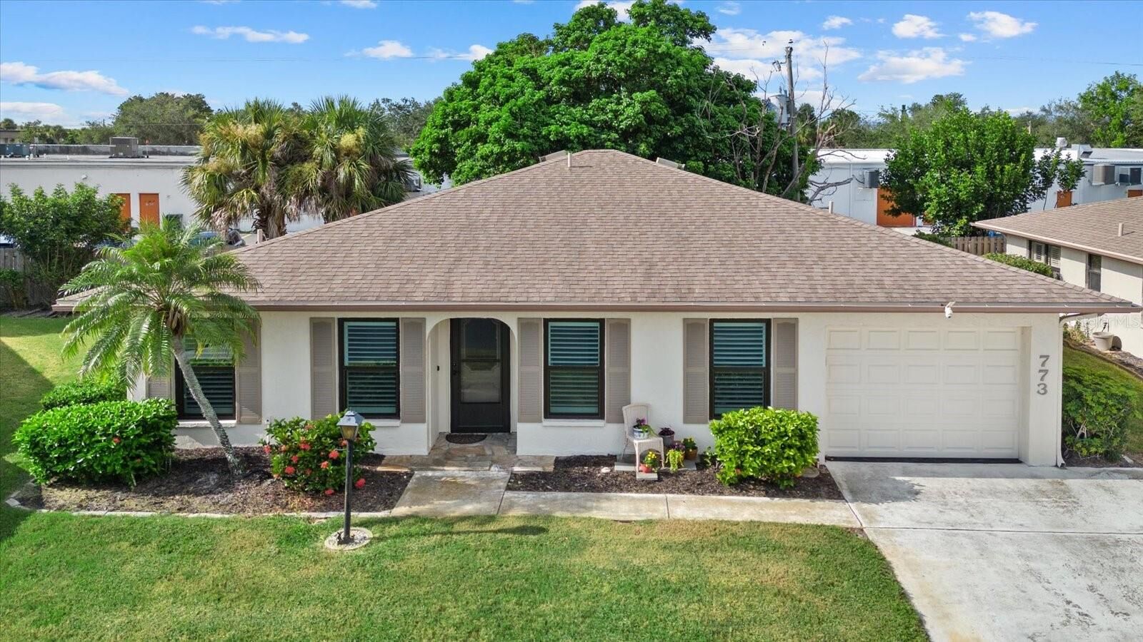 Property Photo:  773 Vivienda South Court 8  FL 34293 