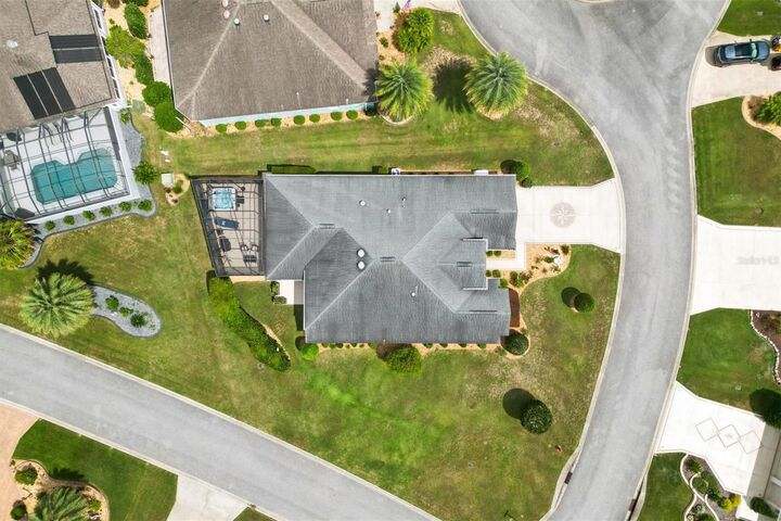 Property Photo:  1451 Luckett Court  FL 32163 