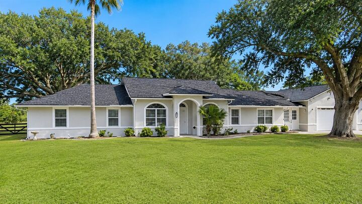 Property Photo: 3635 Stephen Road FL 32159
