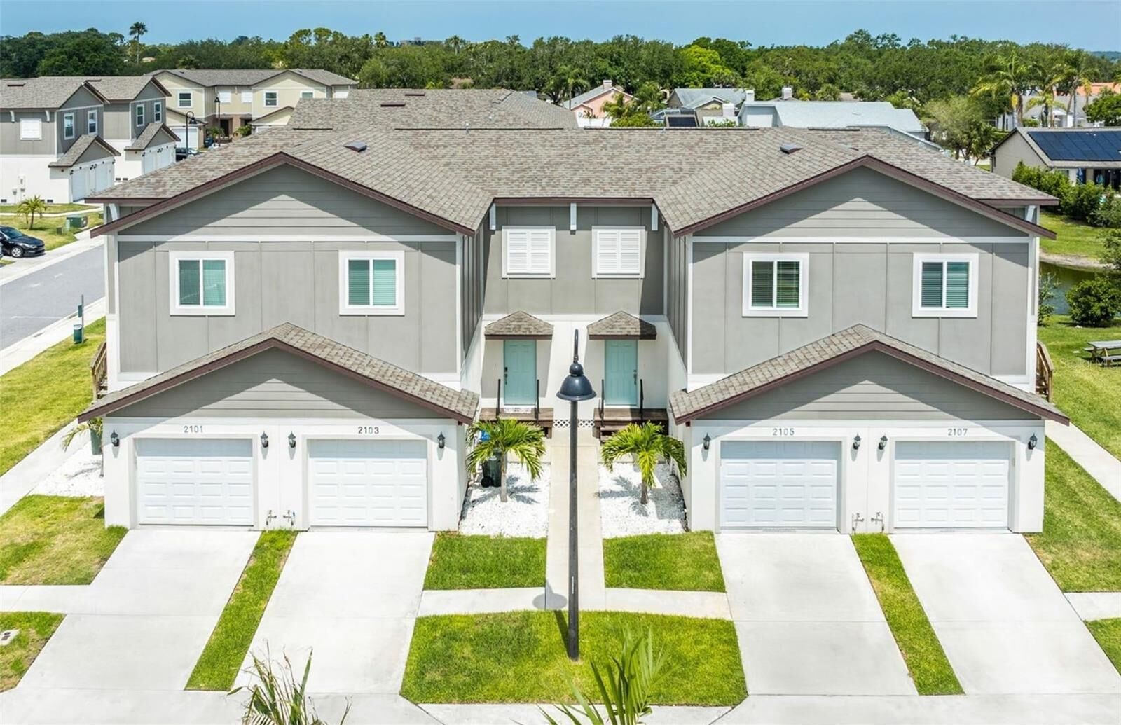 Property Photo:  2101 Sebring Place  FL 33760 