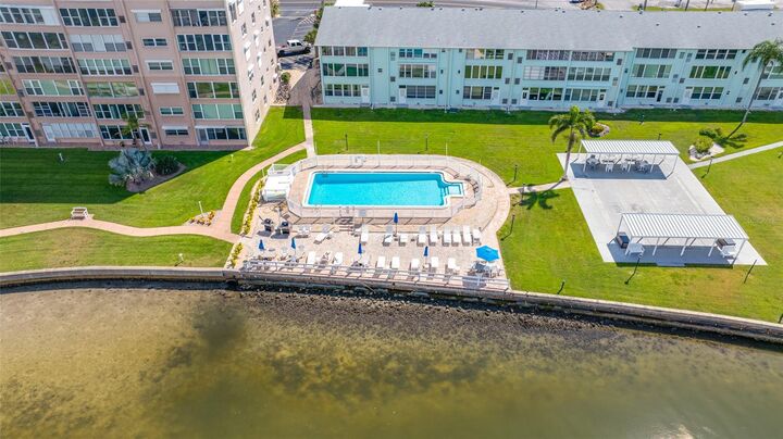Property Photo:  1847 Shore Drive S 509  FL 33707 