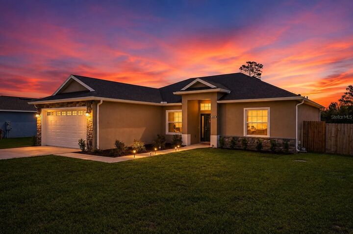 Property Photo: 40688 E 9th Avenue FL 32784