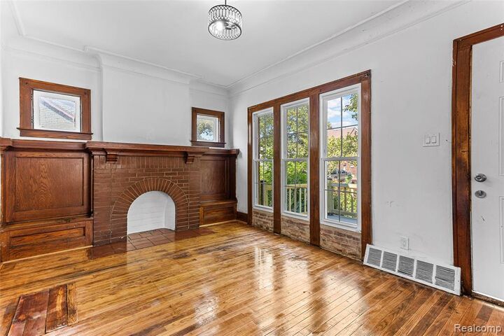 Property Photo: 4827 Gray Street MI 48215 2042
