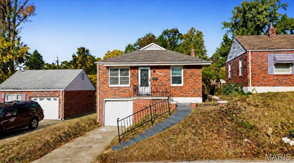 Property Photo:  4707 Roxie Street  MO 63121 