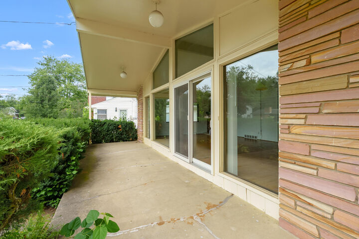 Property Photo: 322 New Hampshire Drive MI 49024