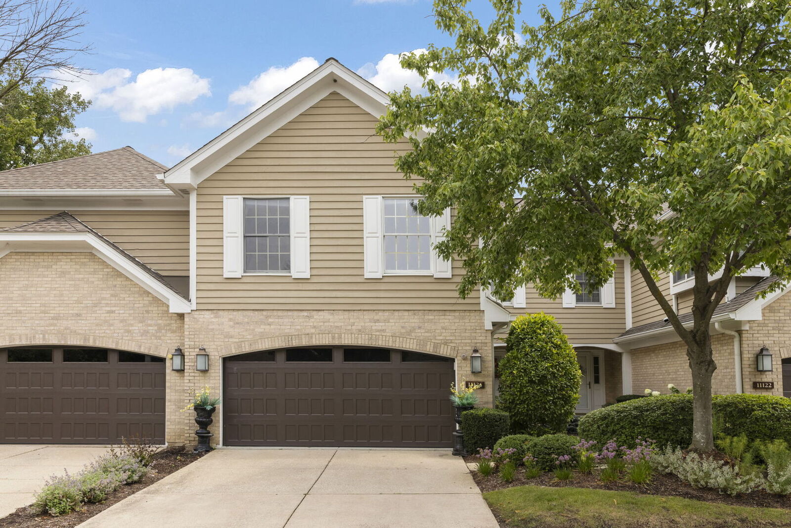 Property Photo:  11124 Indian Woods Drive  IL 60525 