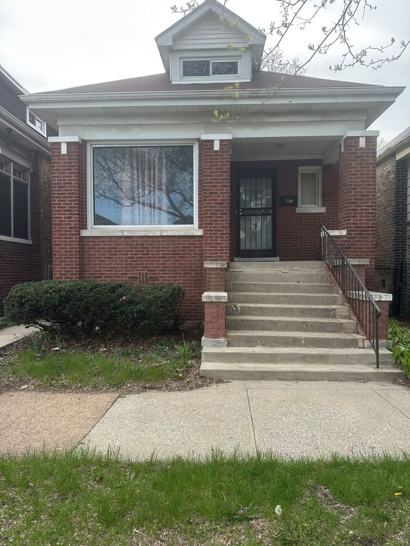Property Photo: 7748 S Langley Avenue IL 60619