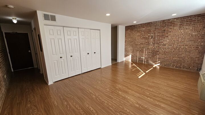 Property Photo: 2250 N Lincoln Avenue 403 IL 60614