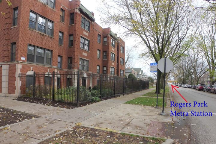 Property Photo: 1850 W Lunt Avenue 2 IL 60626