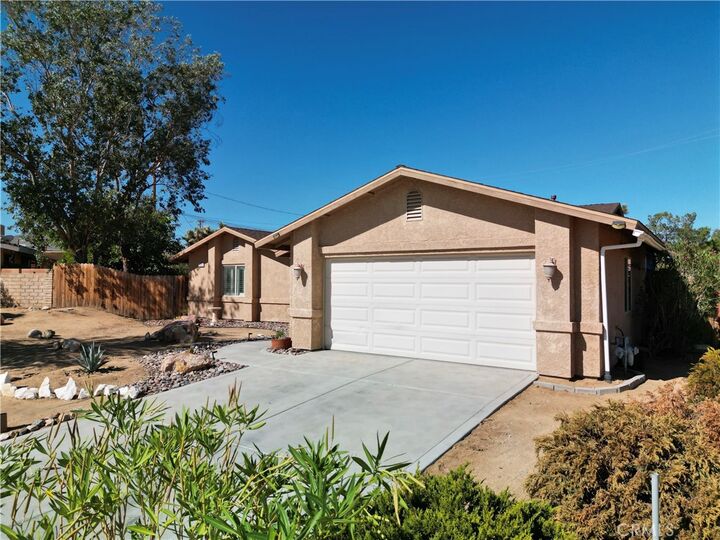 Property Photo: 58763 La Mirada CA 92284