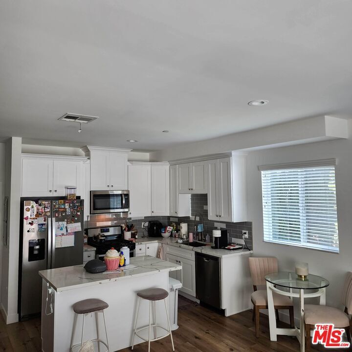 Property Photo: 13826 Bessemer Street 13828 CA 91401