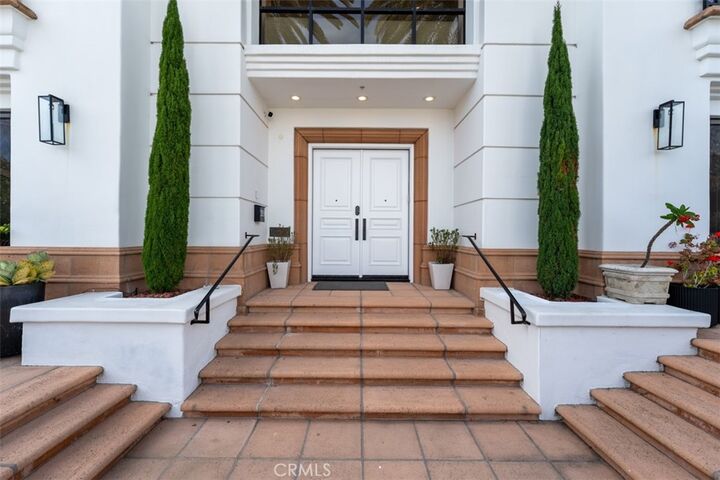Property Photo:  215 Poppy Avenue  CA 92625 