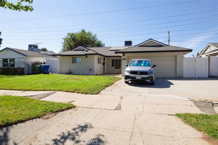 Property Photo: 11377 Gaynor Ave CA 91344