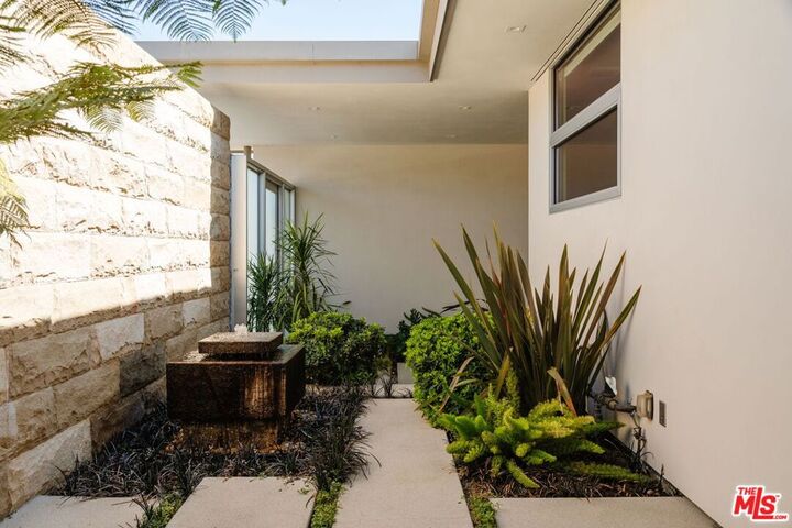 Property Photo:  3642 Beverly Ridge Drive  CA 91423 